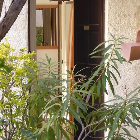 Avec Terrasse Et Piscine Chauffee Apartamento Saint-Raphaël