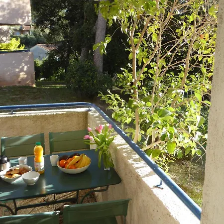 Apartamento Avec Terrasse Et Piscine Chauffee